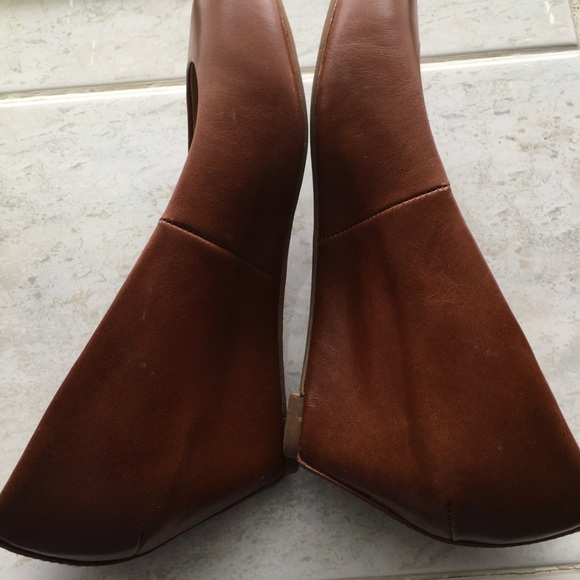 Shoes - Picture 4 of 7